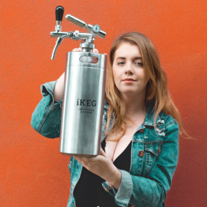 Scarlett Seixas para campanha da iKeg